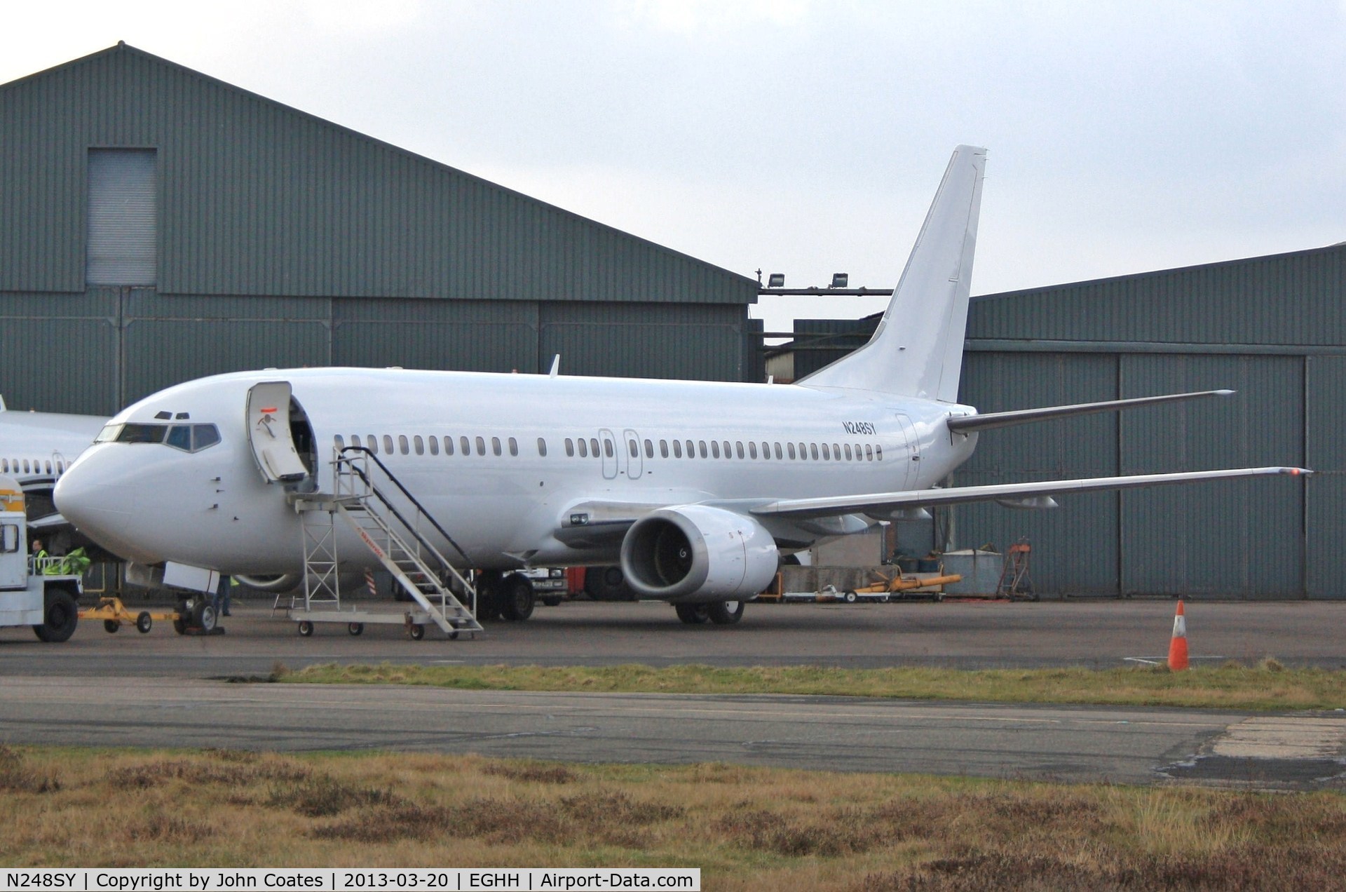 N248SY, 1991 Boeing 737-476 C/N 24438, Waiting to depart after respray white
