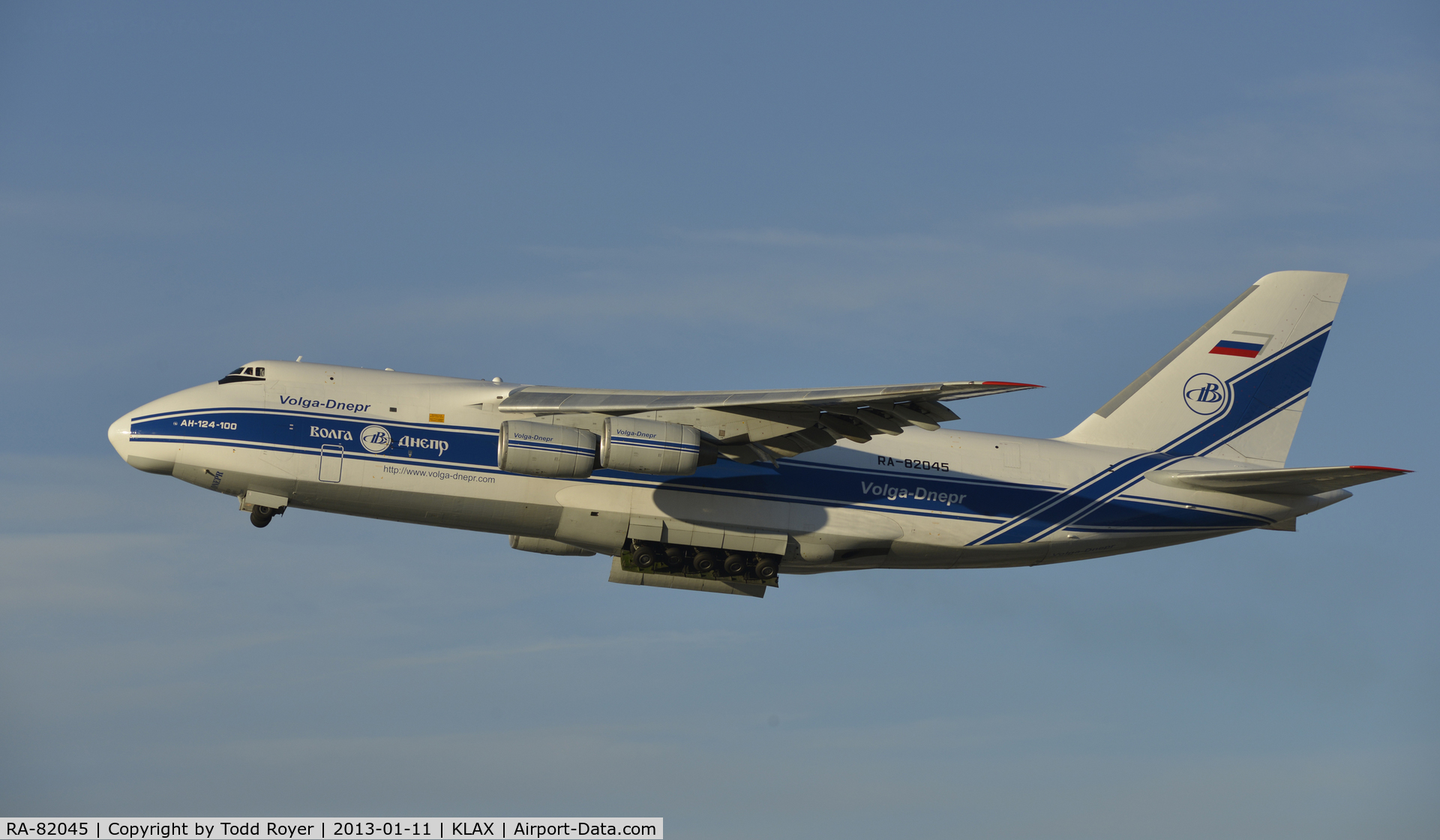 RA-82045, 1991 Antonov An-124-100 Ruslan C/N 9773052255113, Departing LAX