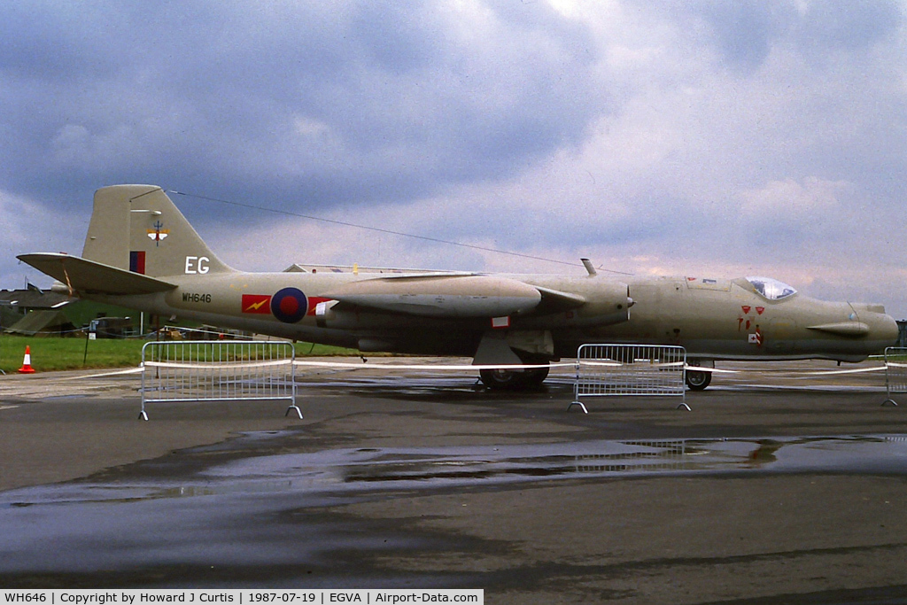 WH646, English Electric Canberra T.17A C/N EEP71118, EG/360 Squadron.