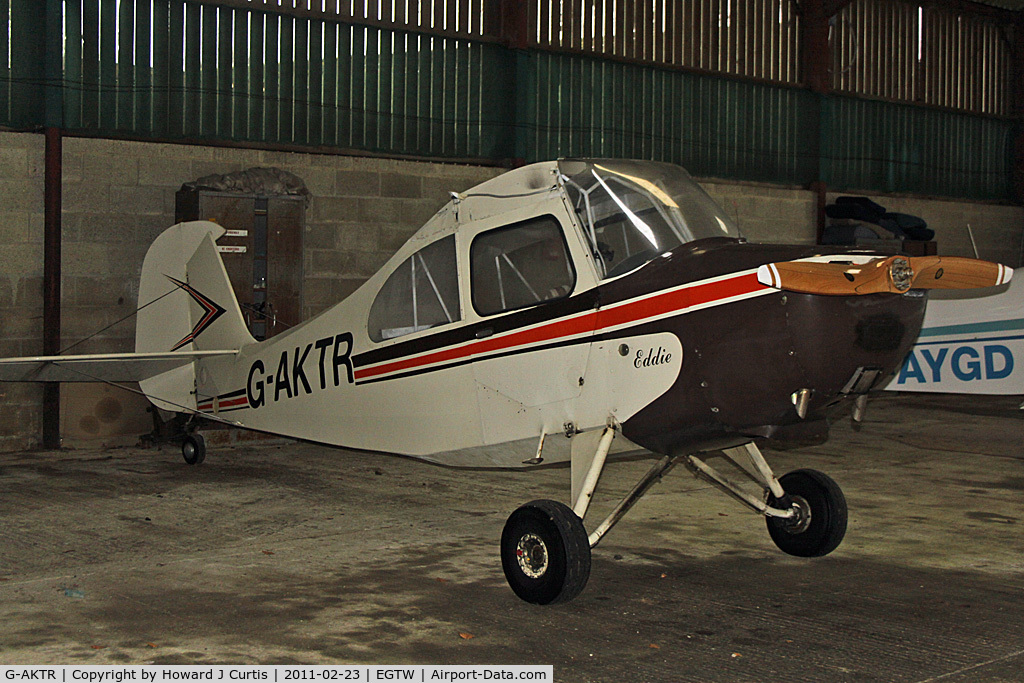 G-AKTR, 1946 Aeronca 7AC Champion C/N 7AC-3017, Privately owned. Stored wingless.