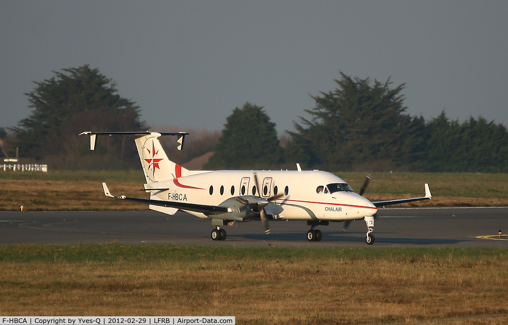 F-HBCA, 1995 Beech 1900D C/N UE-188, Beech 1900D, Taxiing to boarding area, Brest-Bretagne Airport (LFRB-BES)