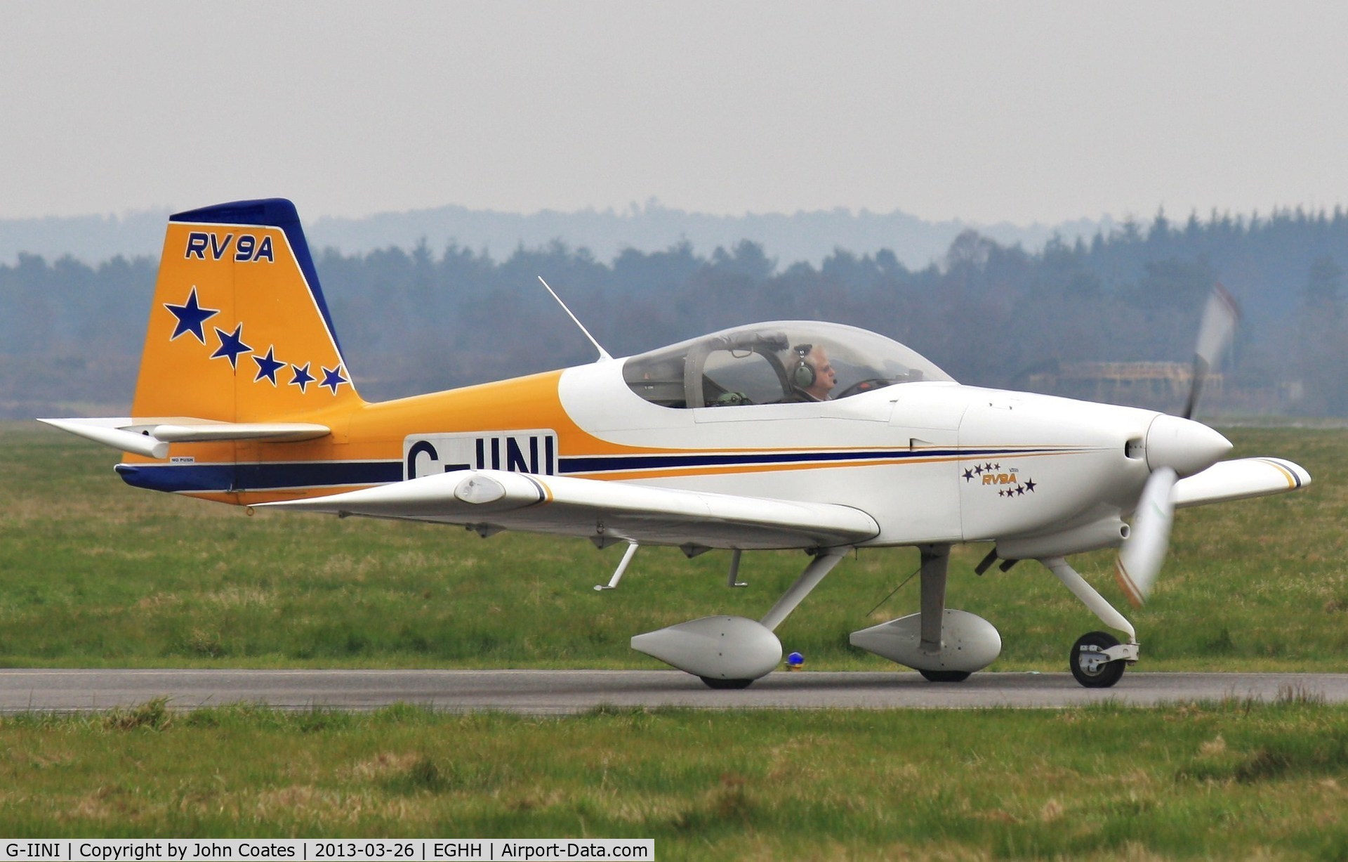 G-IINI, 2004 Vans RV-9A C/N PFA 320-13781, Resident taxiing out