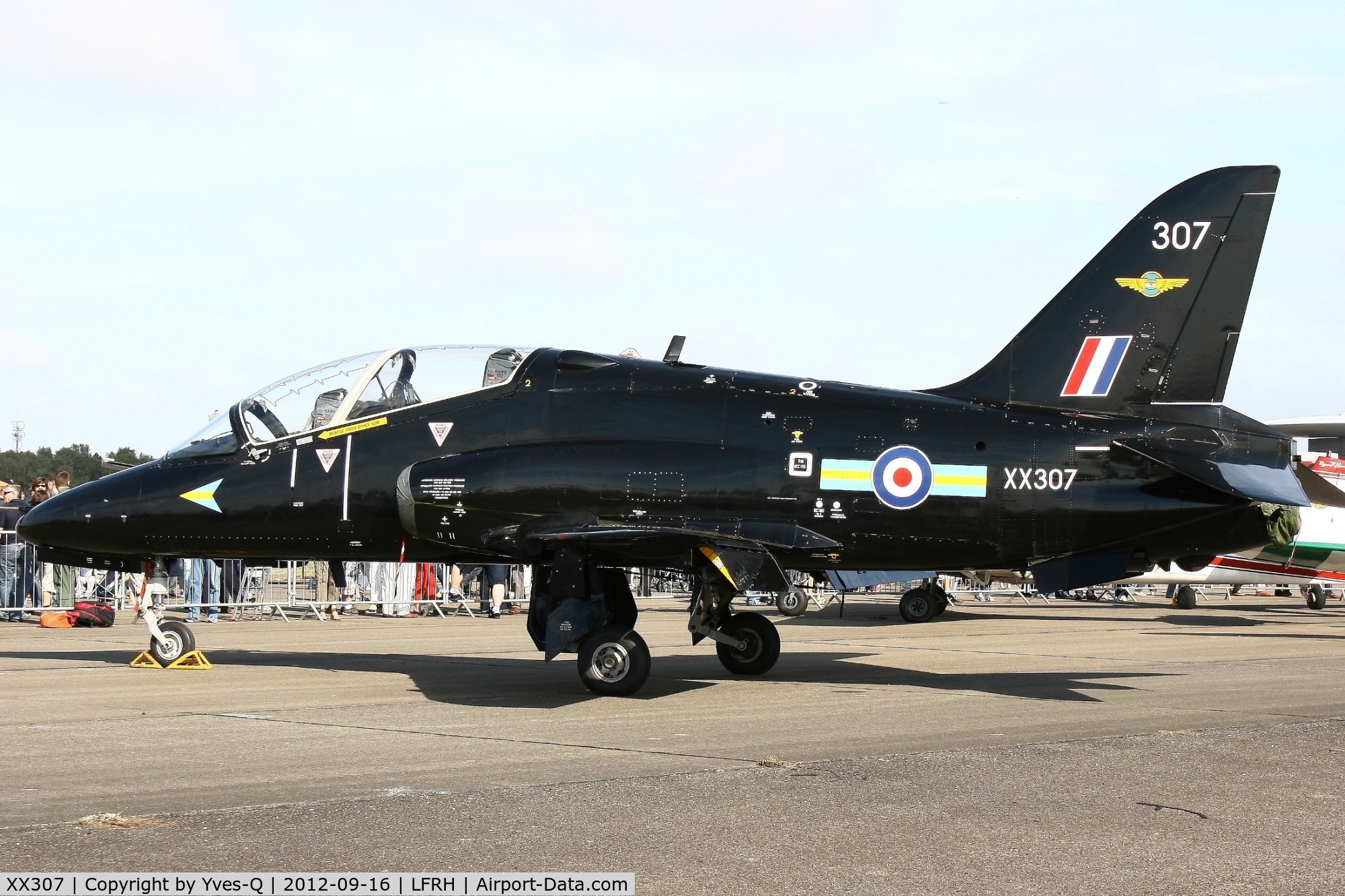 XX307, 1980 Hawker Siddeley Hawk T.1A C/N 141/312132, Royal Air Force British Aerospace Hawk T.1-1A, Lann Bihoué Naval Air Base (LFRH - LRT)