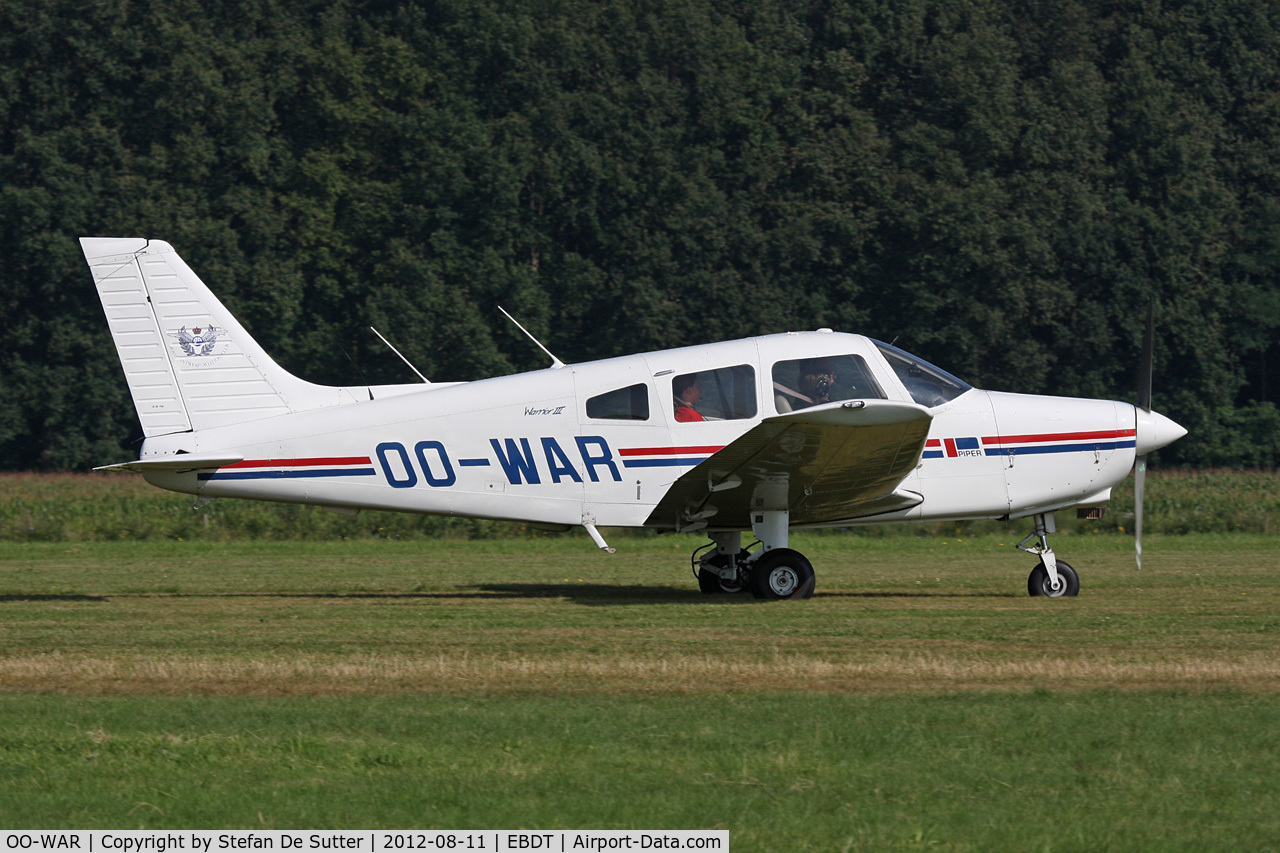 OO-WAR, Piper PA-28-161 Warrior III C/N 28-16112, Schaffen Fly In 2012.