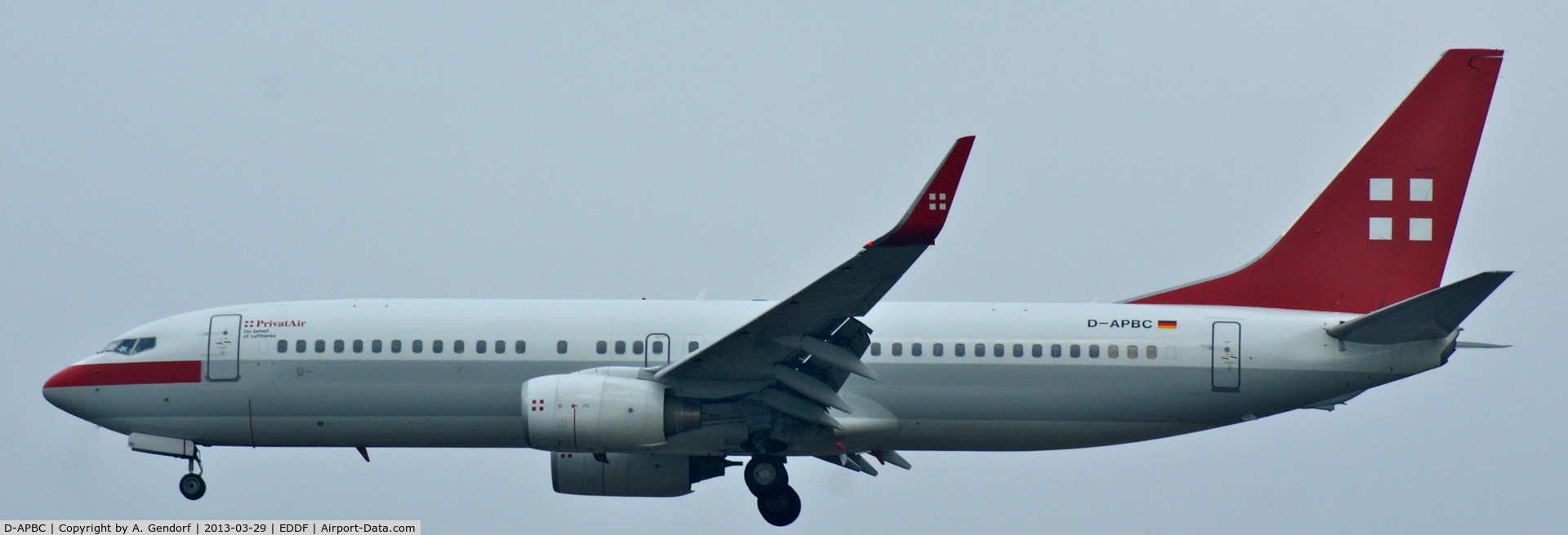 D-APBC, 2004 Boeing 737-8BK C/N 33016, Privatair, seen here landing at Frankfurt Int´l (EDDF)