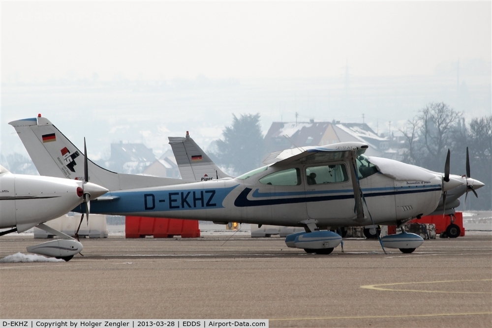 D-EKHZ, Cessna 182Q Skylane Skylane C/N 18266466, Among all others on GAT.....