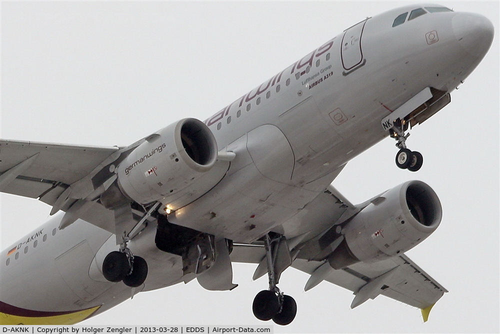 D-AKNK, 1999 Airbus A319-112 C/N 1077, Close up of an Germanwings airliner....