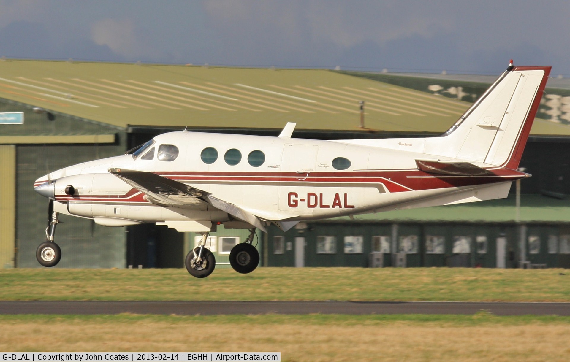 G-DLAL, 1976 Beech E90 King Air C/N LW-187, About to touchdown on 26