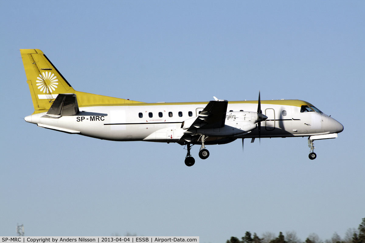 SP-MRC, 1989 Saab 340A C/N 340A-143, Flying for Flyglinjen domestic in Sweden. On final for runway 12.