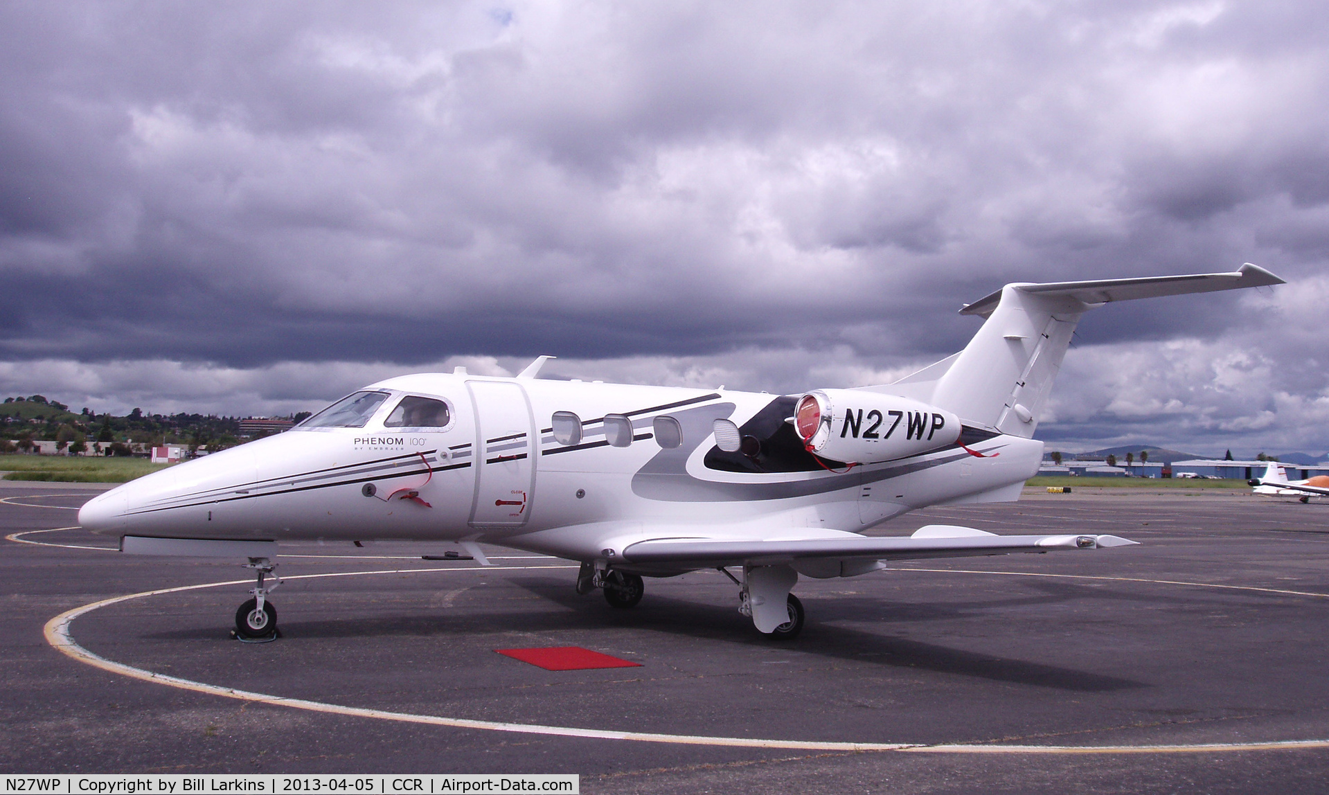 N27WP, 2009 Embraer EMB-500 Phenom 100 C/N 50000058, Theatrical lighting fore this beauty.