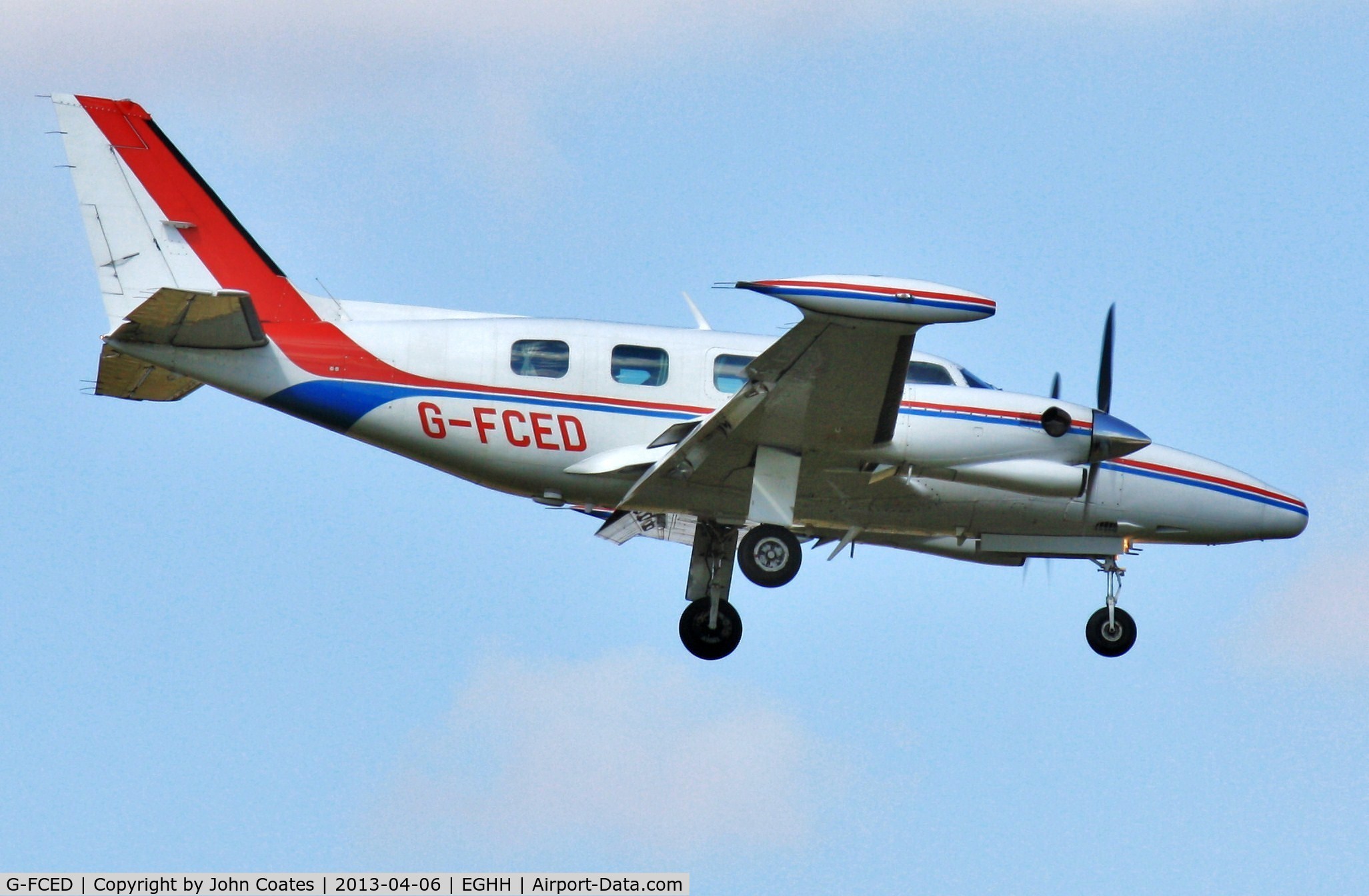 G-FCED, 1981 Piper PA-31T2-620 Cheyenne IIXL C/N 31T-8166013, About to land 08