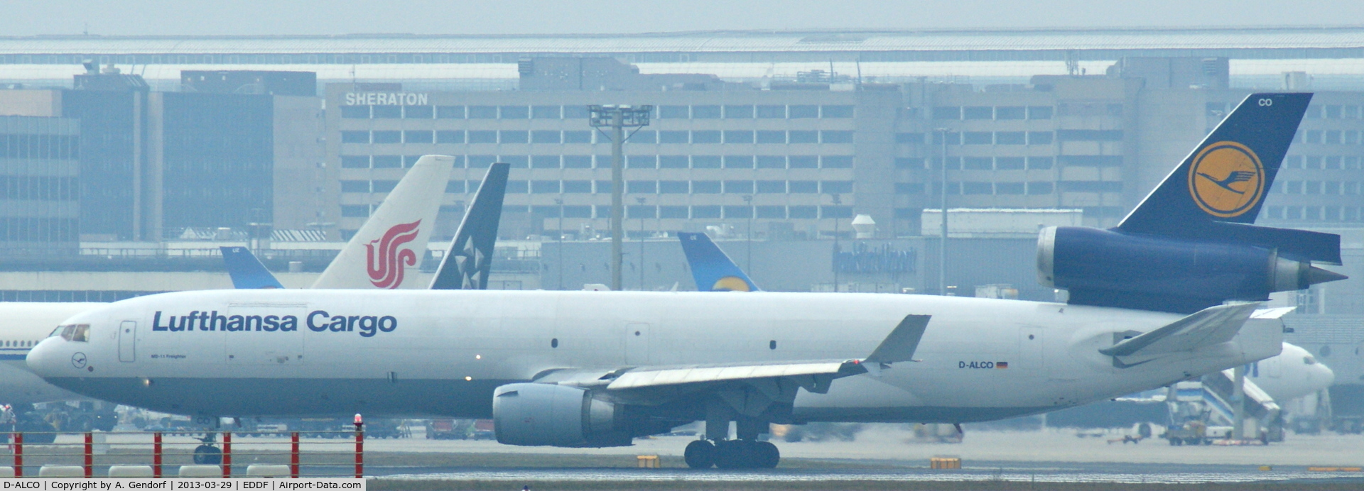 D-ALCO, 1992 McDonnell Douglas MD-11F C/N 48413, Lufthansa Cargo, is lining up RWY 25C at Frankfurt Int´l (EDDF)