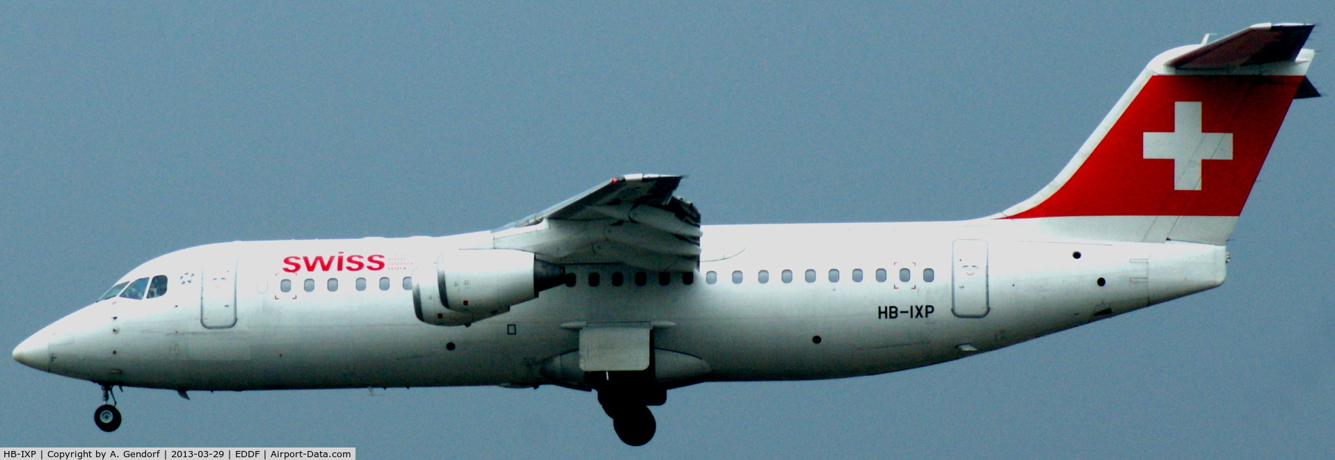 HB-IXP, 1996 British Aerospace Avro 146-RJ100 C/N E3283, Swiss, on short finals RWY 25L at Frankfurt Int´l (EDDF)