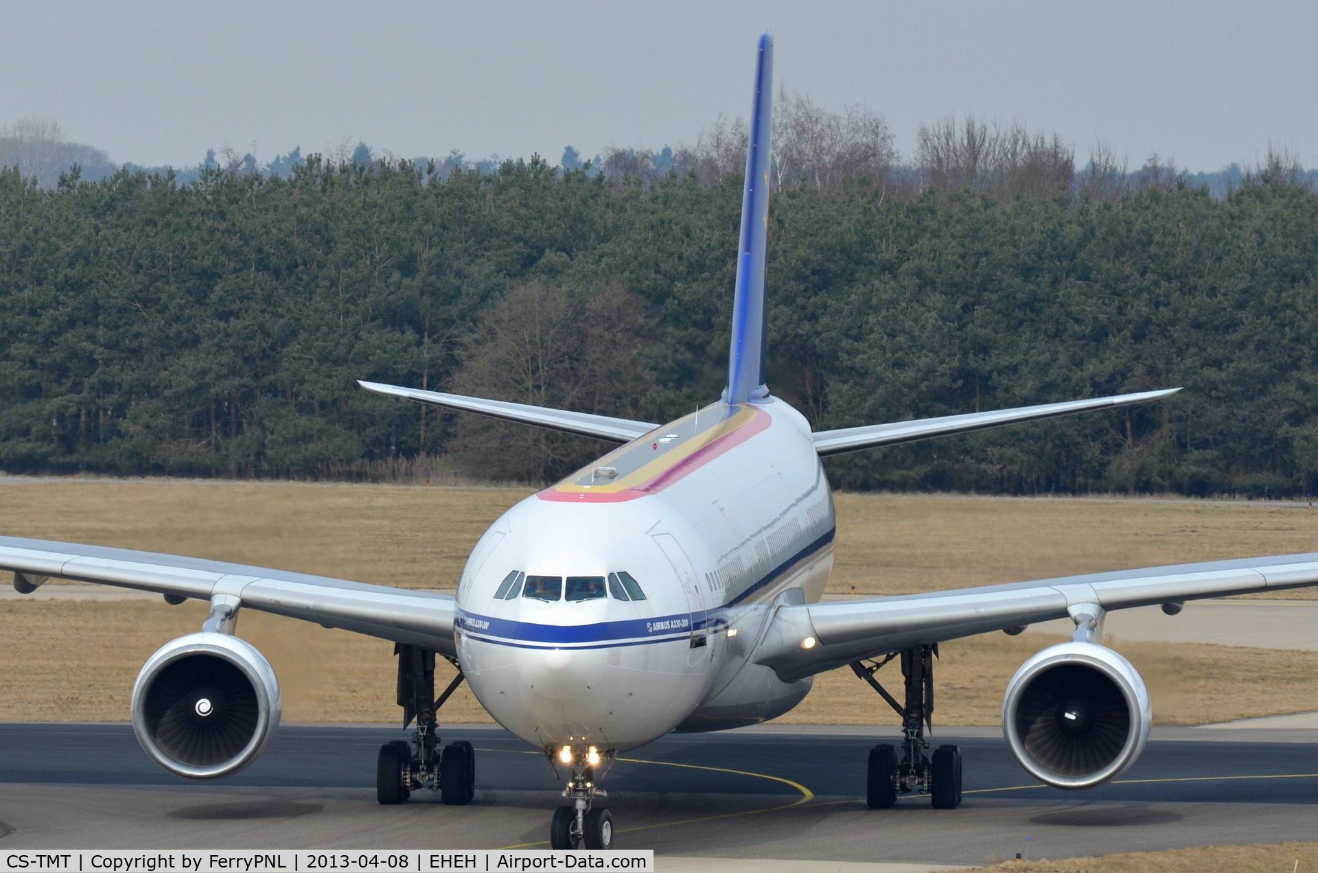 CS-TMT, 2009 Airbus A330-223 C/N 441, They put their national colours on top of the fuselage!