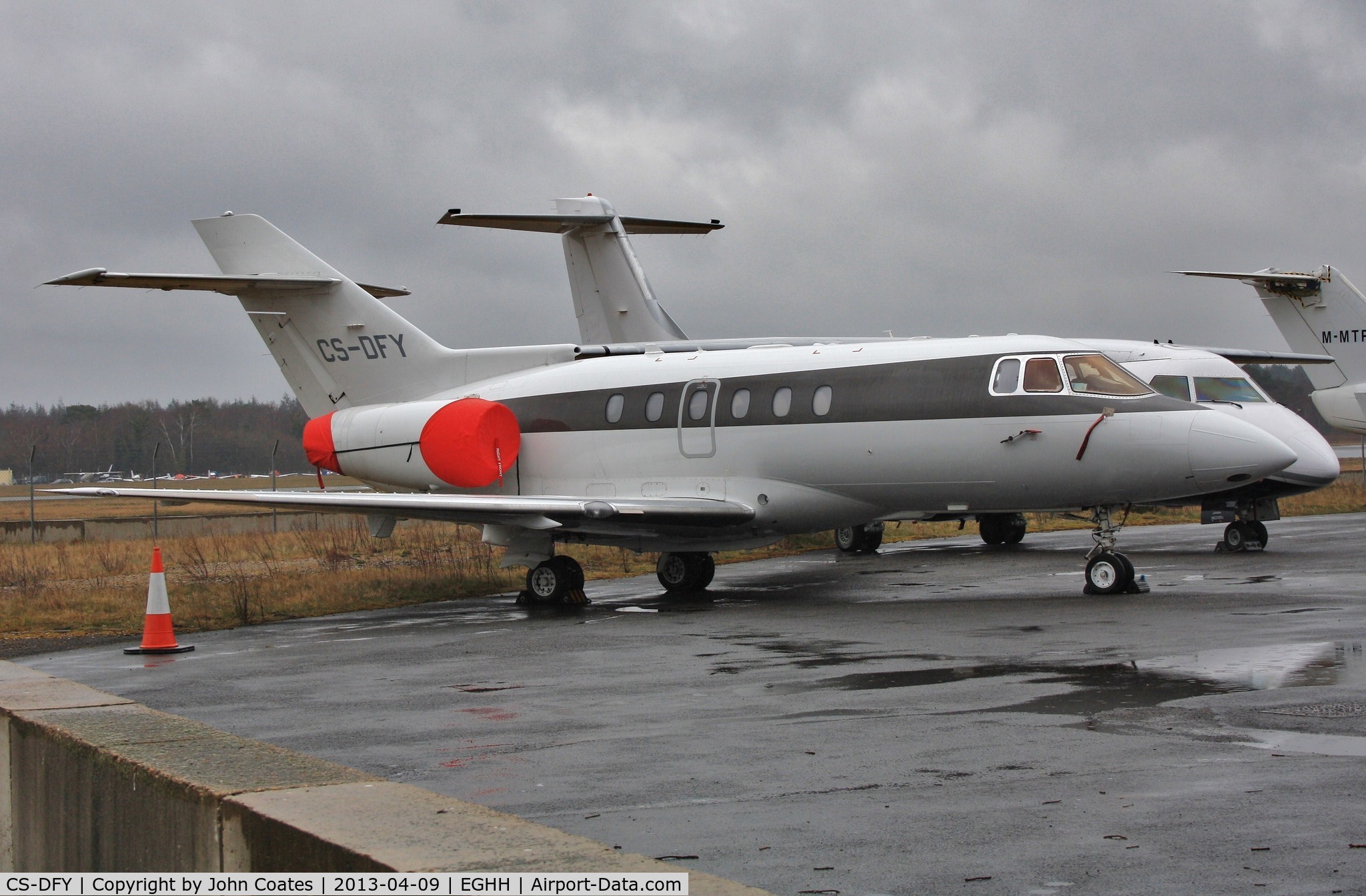 CS-DFY, 2003 Raytheon Hawker 800XP C/N 258663, Parked at JETS