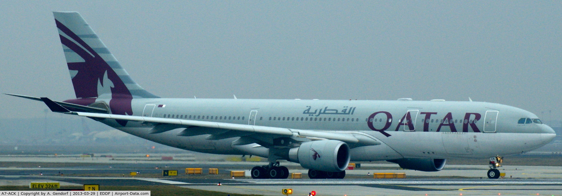 A7-ACK, 2006 Airbus A330-202 C/N 792, Qatar Airways, is taxiing to RWY 18 at Frankfurt Int´l (EDDF)