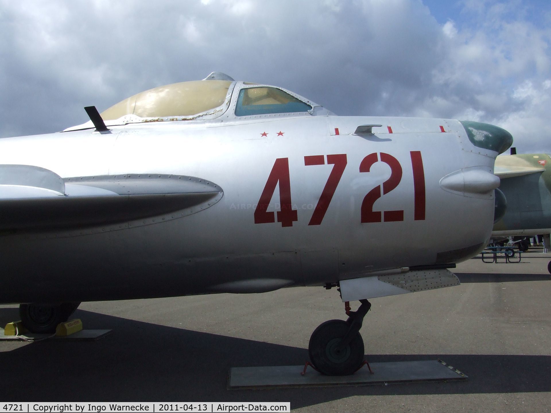 4721, Mikoyan-Gurevich MiG-17 (LIM-6MR) C/N 1D-06-37, Mikoyan i Gurevich MiG-17PF (LIM-6MR) FRESCO-E at the Aerospace Museum of California, Sacramento CA