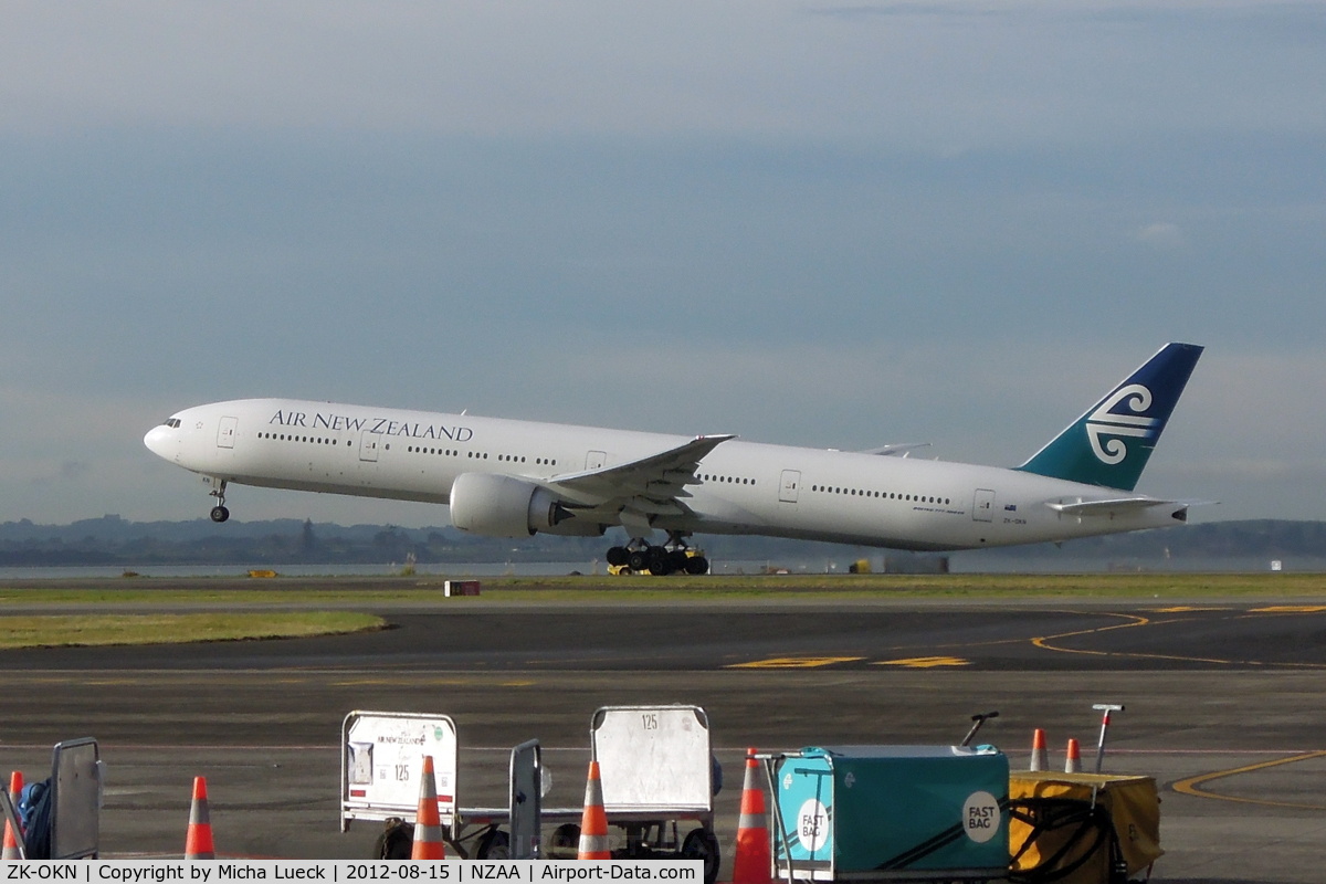 ZK-OKN, 2010 Boeing 777-306/ER C/N 38406, At Auckland
