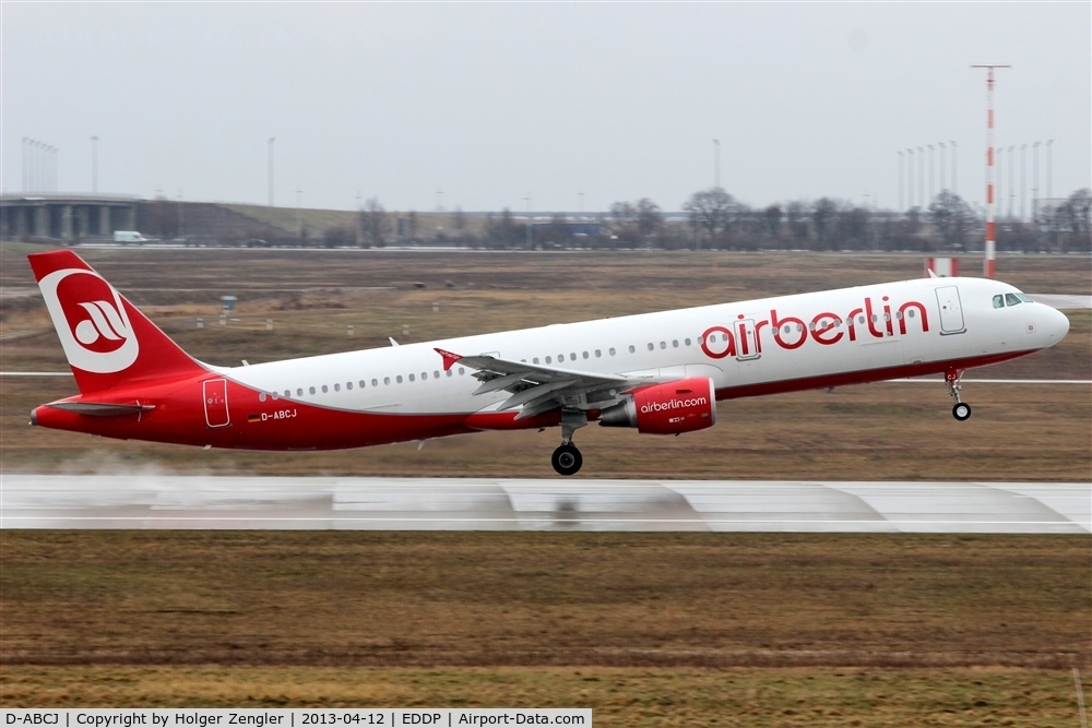 D-ABCJ, 2012 Airbus A321-211 C/N 5126, Flight AB 9242 is leaving LEJ with destination PMI...