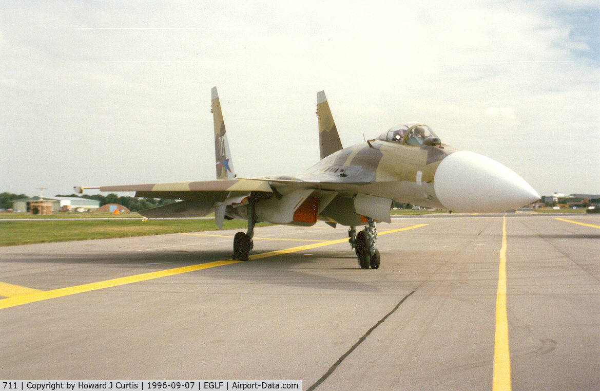 711, Sukhoi Su-37 Flanker C/N 79871011104, Actually a Su-35 when shown here. At the Farnborough Air Show.