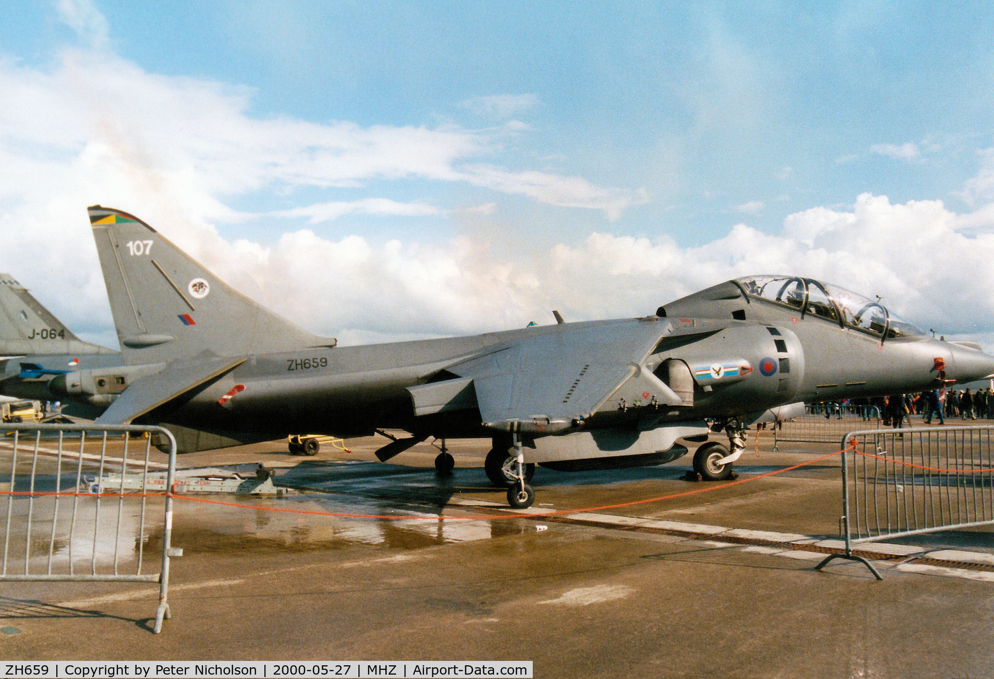 ZH659, British Aerospace Harrier T.10 C/N TX007, Harrier T.10 of 20[Reserve] Squadron at RAF Wittering on display at the RAF Mildenhall Air Fete 2000.