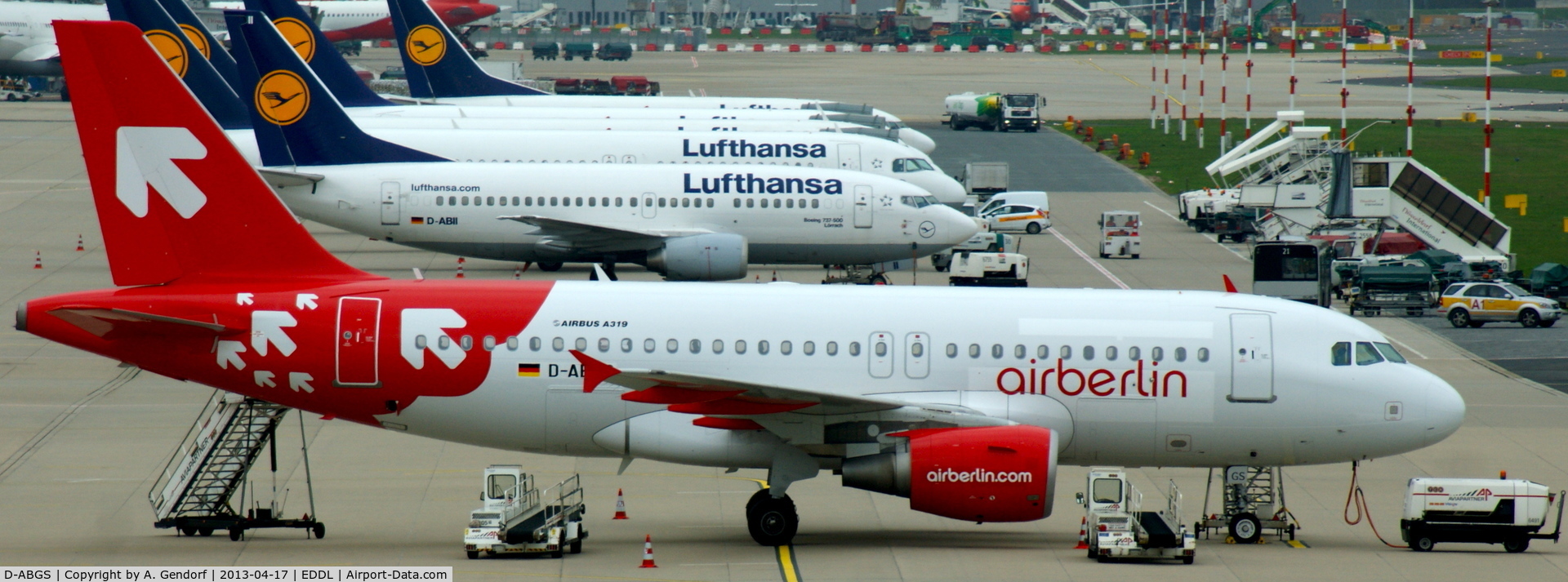 D-ABGS, 2009 Airbus A319-112 C/N 3865, Air Berlin (OLT-Express cs.), is parked on the apron at Düsseldorf Int´l (EDDL)
