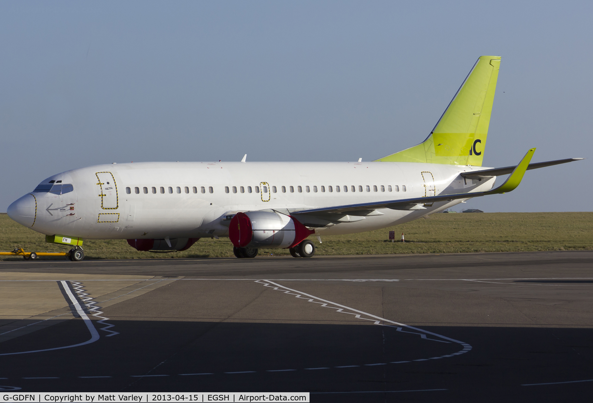 G-GDFN, 1998 Boeing 737-33V C/N 29332, Being towed to for storage.