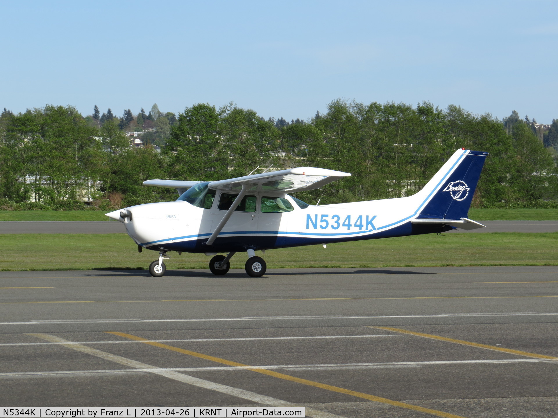 N5344K, 1980 Cessna 172P C/N 17274074, Taxing at KRNT