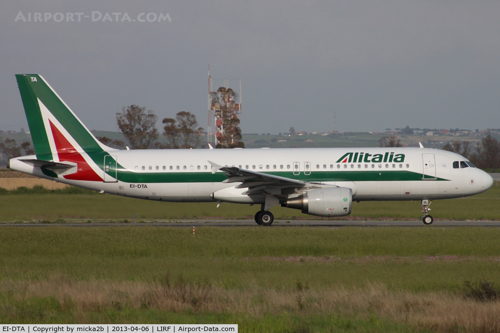 EI-DTA, 2008 Airbus A320-216 C/N 3732, Taxiing