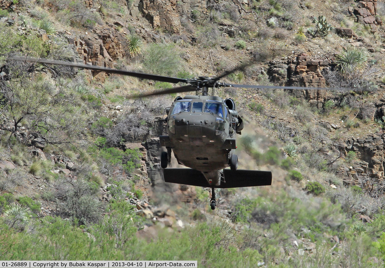 01-26889, 2001 Sikorsky UH-60L Black Hawk C/N 70-2686, Salt River