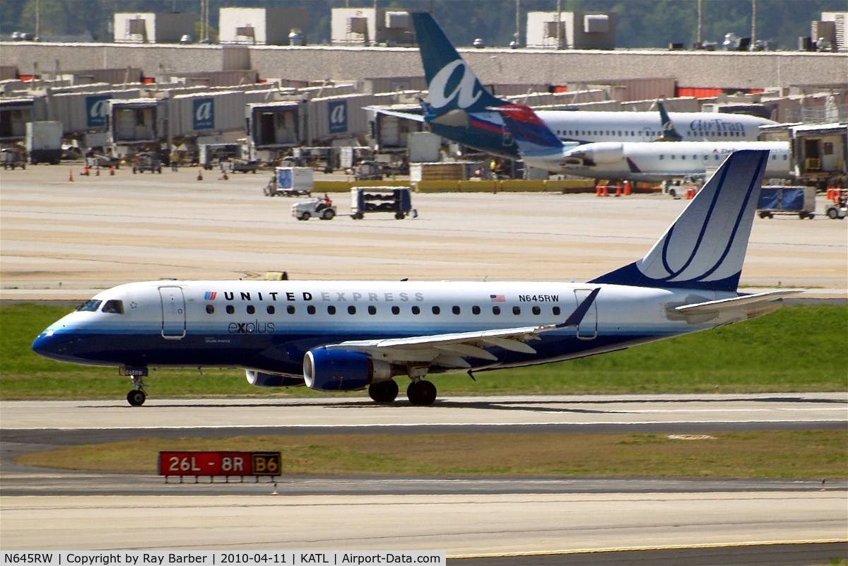N645RW, 2005 Embraer 170SE (ERJ-170-100SE) C/N 17000064, Embraer Emb-170-100SE [17000064] (United Express) Atlanta-Hartsfield~N 11/04/2010. Seen departing.