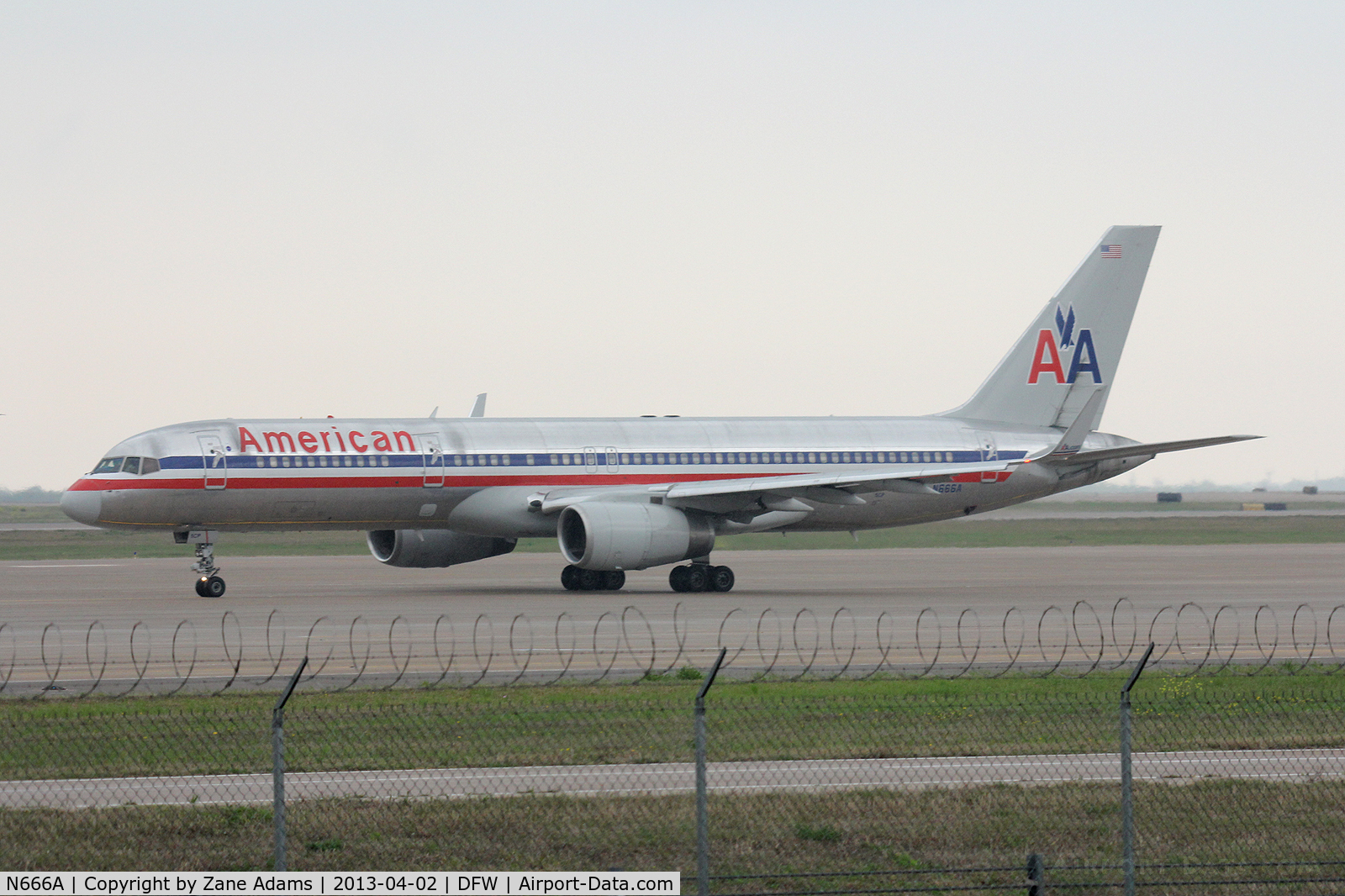 N666A, 1992 Boeing 757-223 C/N 25300, American Airlines at DFW Airport