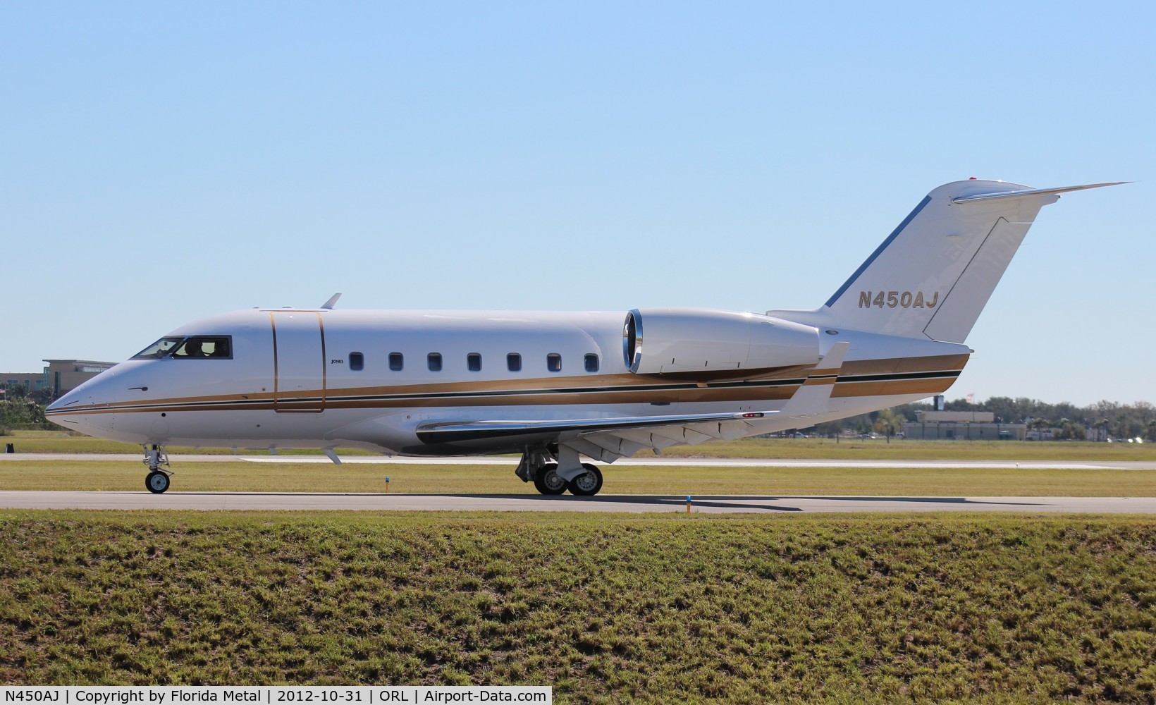 N450AJ, 1982 Canadair Challenger 600 (CL-600-1A11) C/N 1075, Challenger 600 NBAA