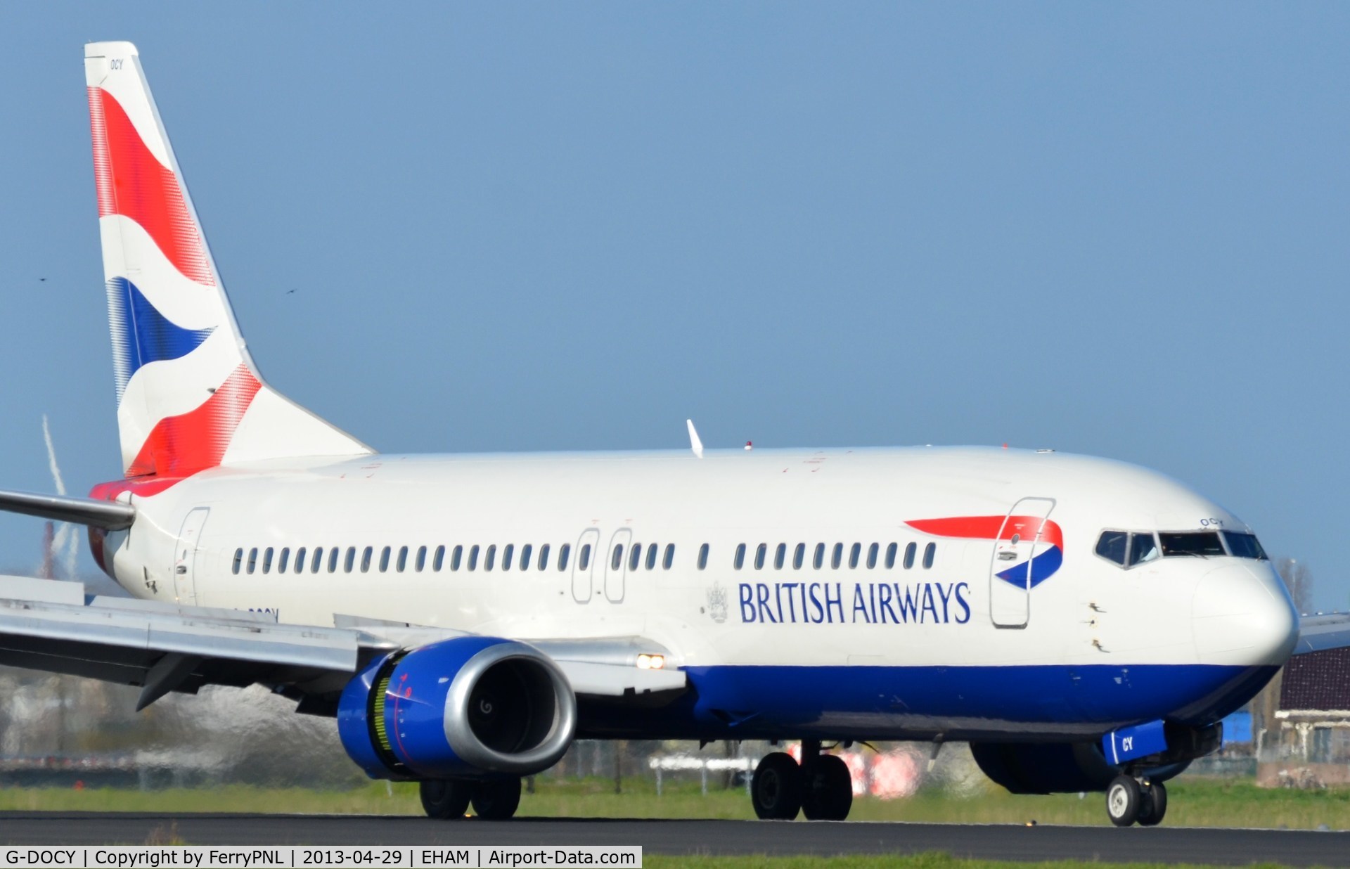 G-DOCY, 1993 Boeing 737-436 C/N 25844, BA B734 comming to a stop.