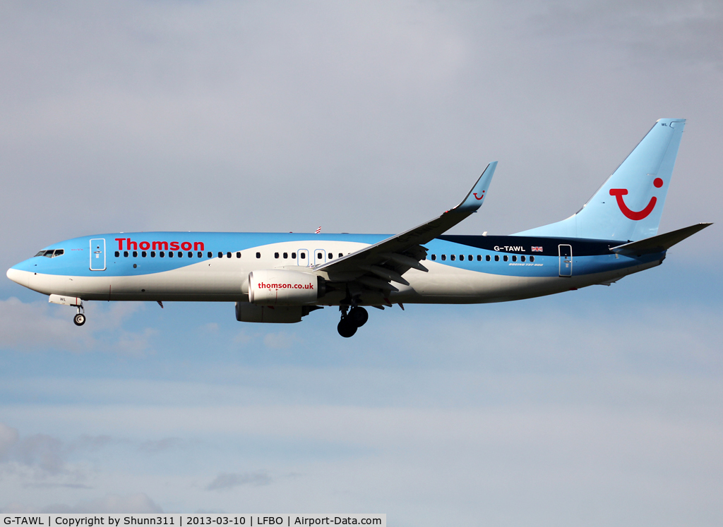 G-TAWL, 2012 Boeing 737-8K5 C/N 37243, Landing rwy 14R in new c/s