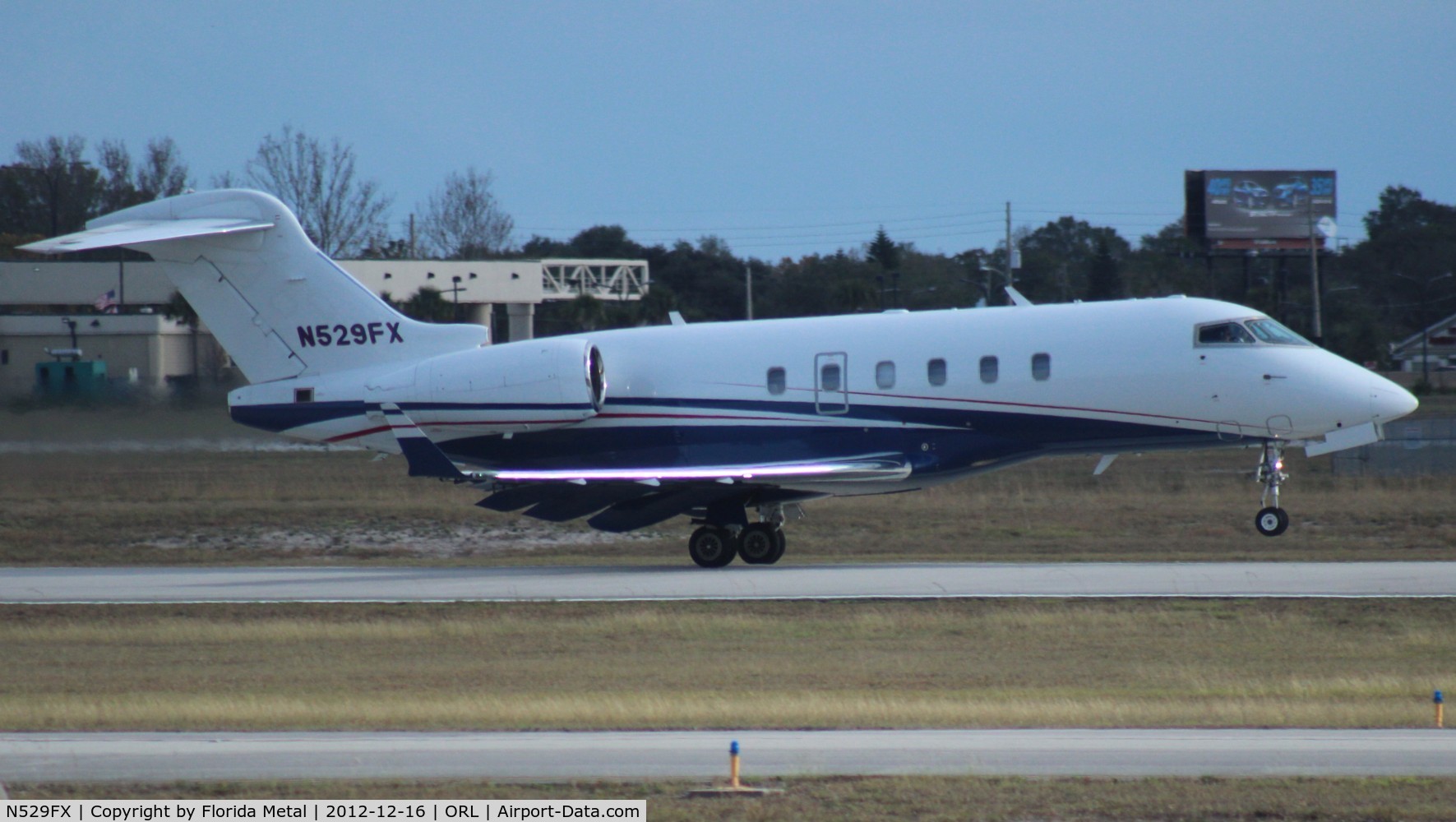 N529FX, 2006 Bombardier Challenger 300 (BD-100-1A10) C/N 20128, Flexjet Challenger 300