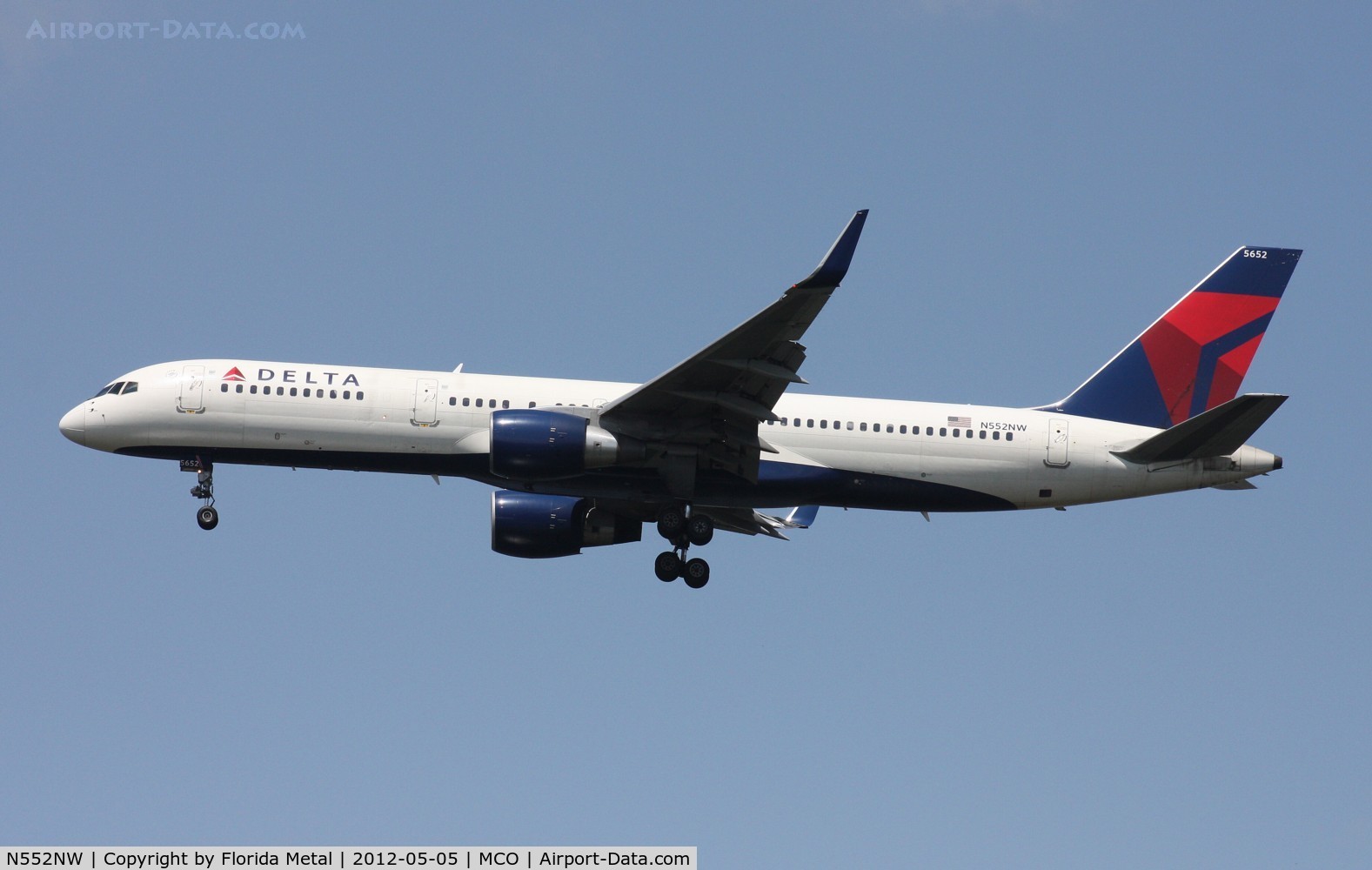 N552NW, 2001 Boeing 757-251 C/N 26499, Delta 757-200