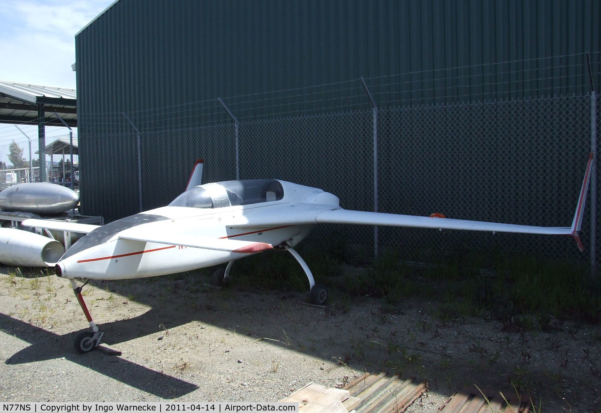 N77NS, 1980 Rutan VariEze C/N 592, Rutan (N S Spitzer) VariEze at the Oakland Aviation Museum, Oakland CA