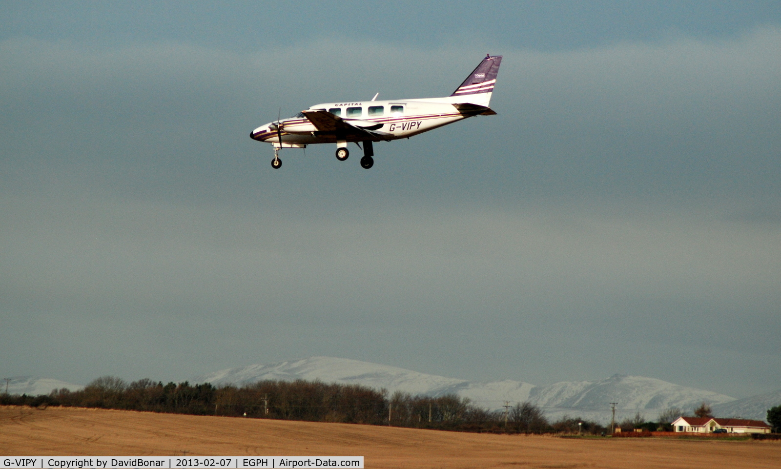 G-VIPY, 1978 Piper PA-31-350 Chieftain C/N 31-7852143, Capital Aviation Navajo's are regular visitors to Edinburgh. Seen here on short finals on a cold February morning.