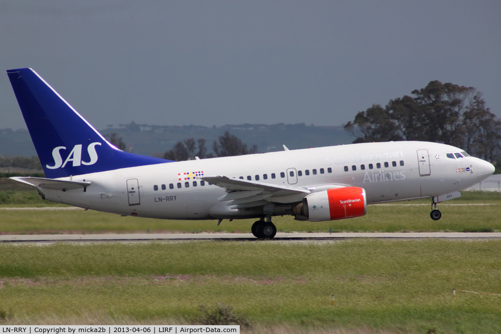LN-RRY, 1998 Boeing 737-683 C/N 28297, Take off. Scrapped in august 2019.