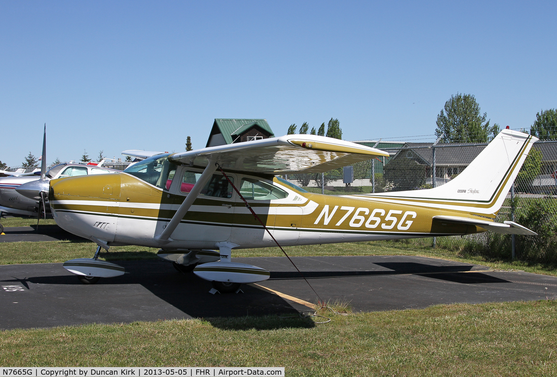 N7665G, 1974 Cessna 182P Skylane C/N 18263326, May heatwave visitor to the islands