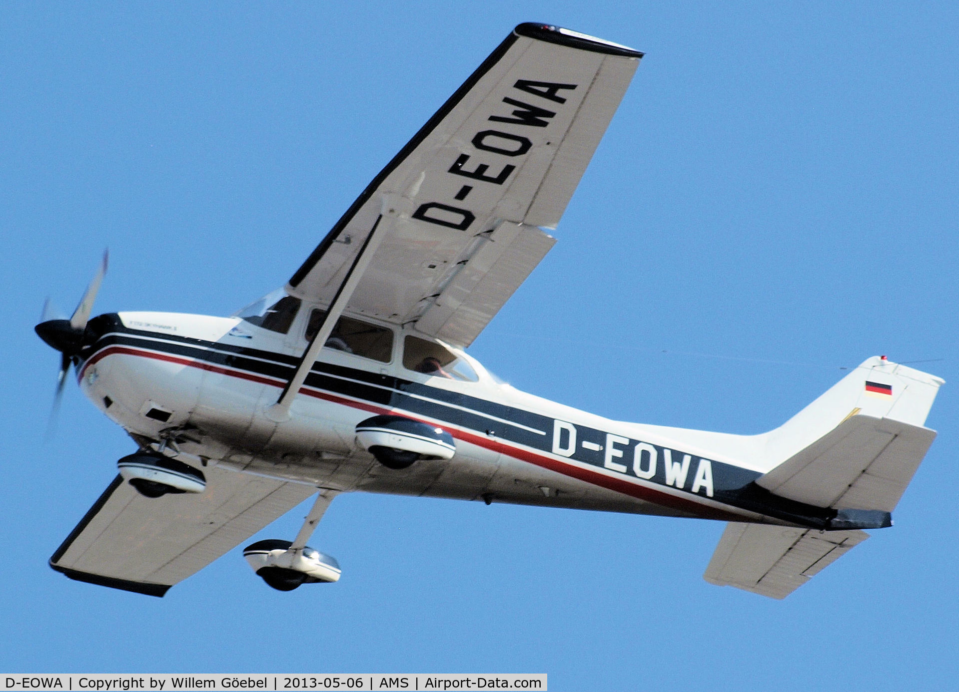D-EOWA, Reims F172N II Skyhawk C/N 1724, Fly over Schiphol Airport