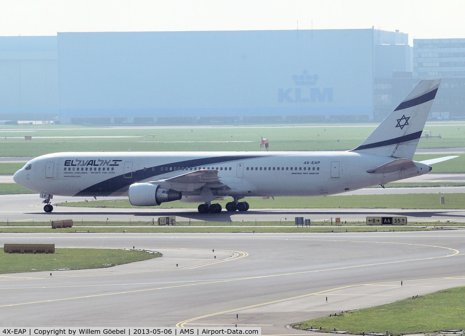 4X-EAP, 1990 Boeing 767-3Y0 C/N 24953, Taxi to the gate of Schiphol Airport