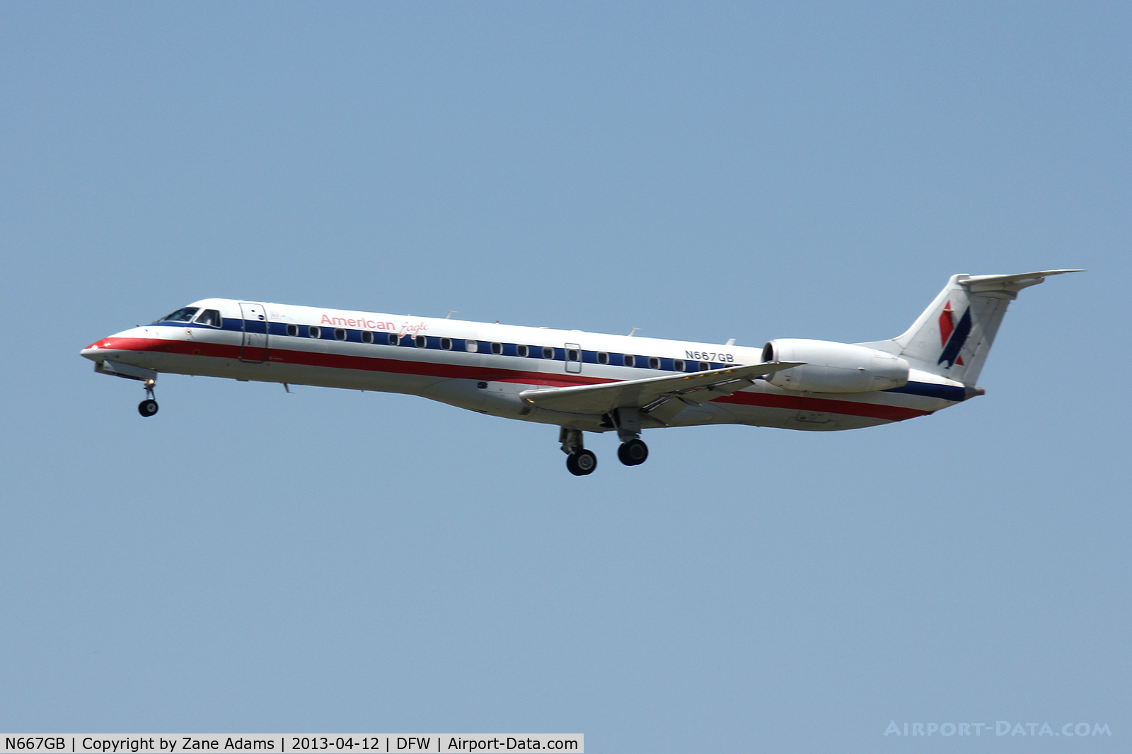 N667GB, 2004 Embraer ERJ-145LR (EMB-145LR) C/N 145784, American Eagle landing at DFW Airport