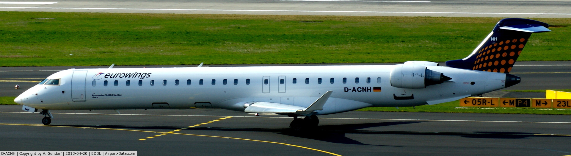 D-ACNH, 2009 Bombardier CRJ-900 NG (CL-600-2D24) C/N 15247, Eurowings (LH-Regional cs.), is here on taxiway M at Düsseldorf Int´l (EDDL)