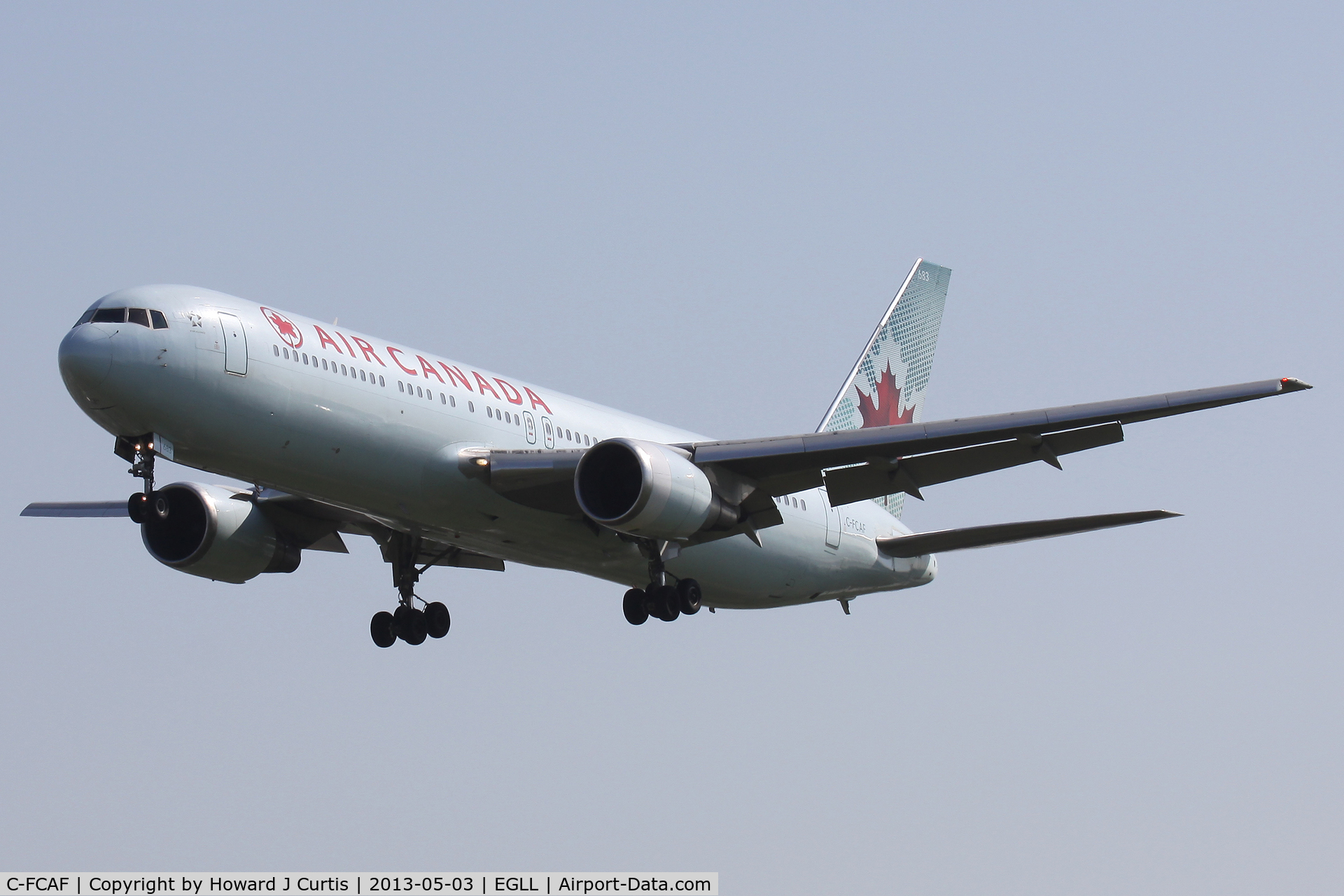 C-FCAF, 1988 Boeing 767-375 C/N 24084, Air Canada, on approach to runway 27L.