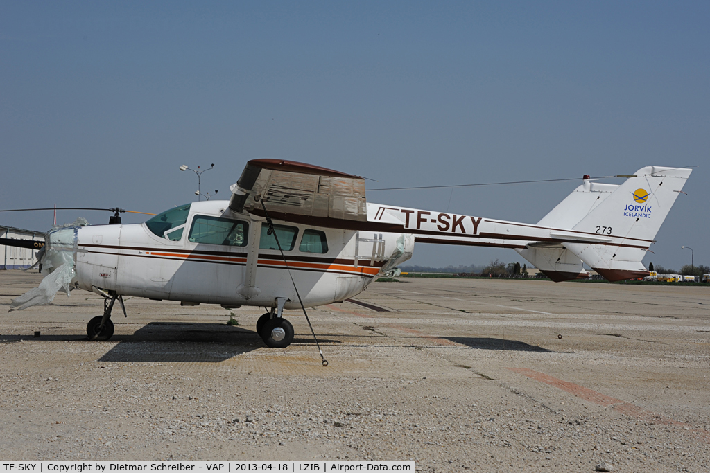 TF-SKY, Cessna 337A Super Skymaster C/N 337A-0397, Cessna 337