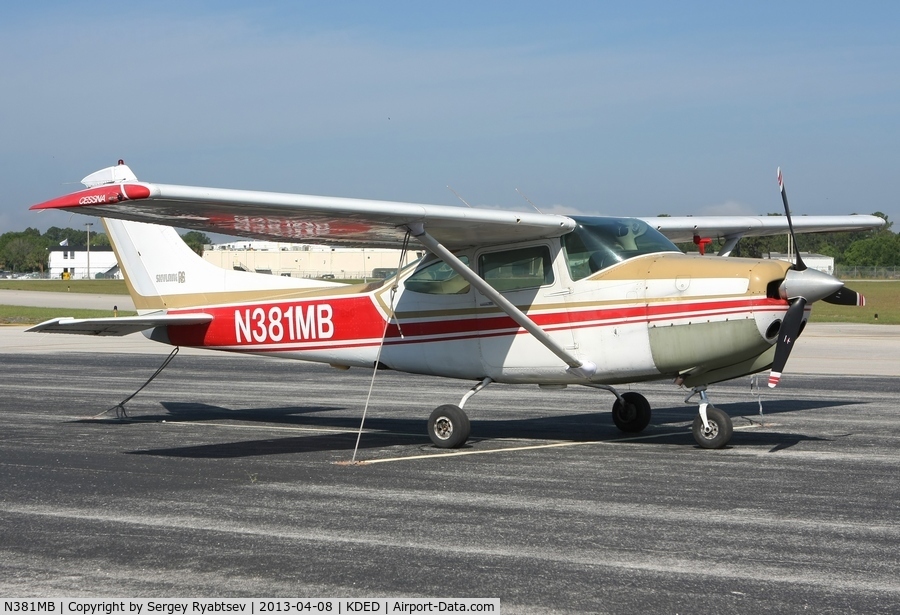 N381MB, 1978 Cessna R182 Skylane RG C/N R18200385, Deland Municipal