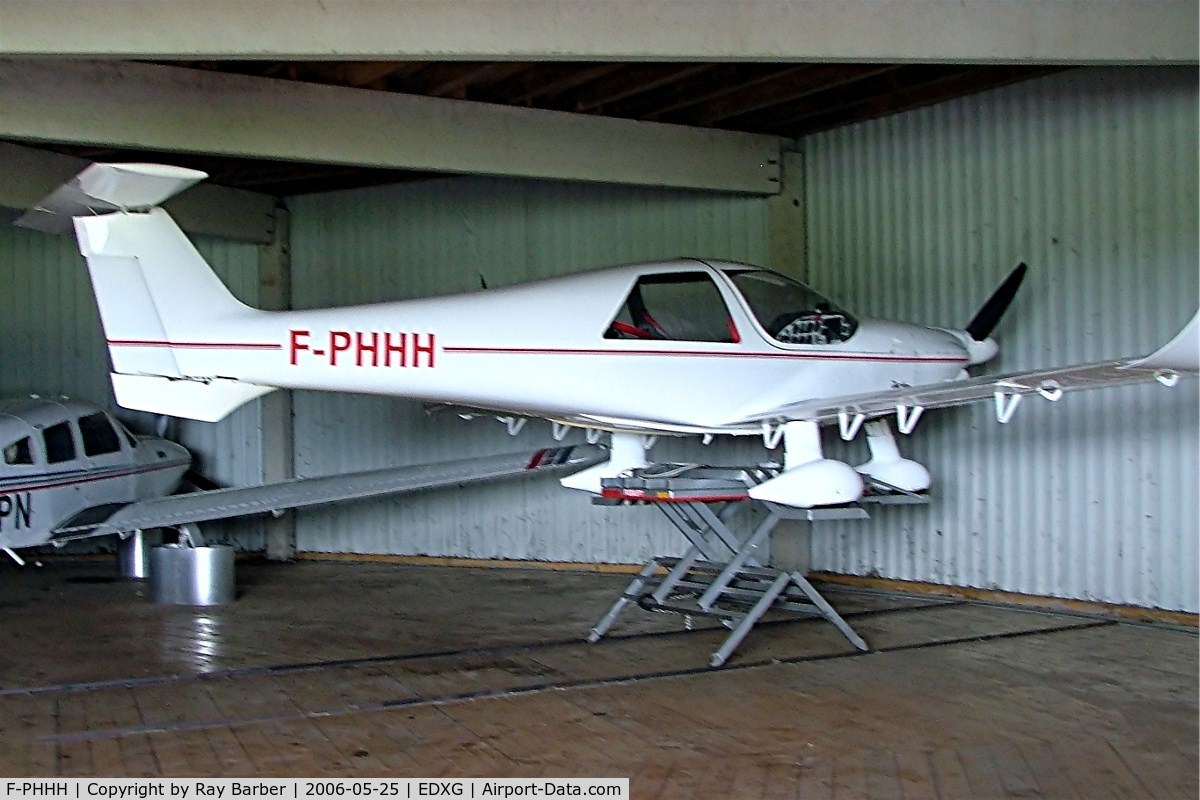 F-PHHH, 2003 Dyn'Aero MCR-4S 2002 C/N 19, Dyn'Aero MCR-4S 2002 [19] Melle~D 25/05/2006