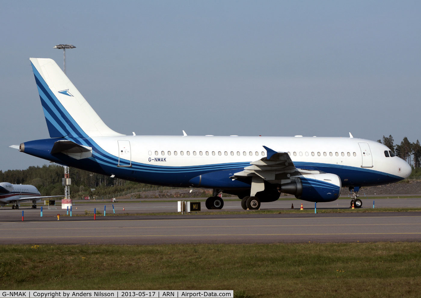 G-NMAK, 2005 Airbus A319-115 C/N 2550, Parked at stand M9.